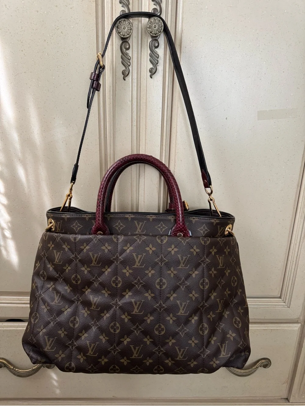AUTHENTIC Louis Vuitton Monogram Quilted Satchel with Burgundy Handles - Picture 3 of 12